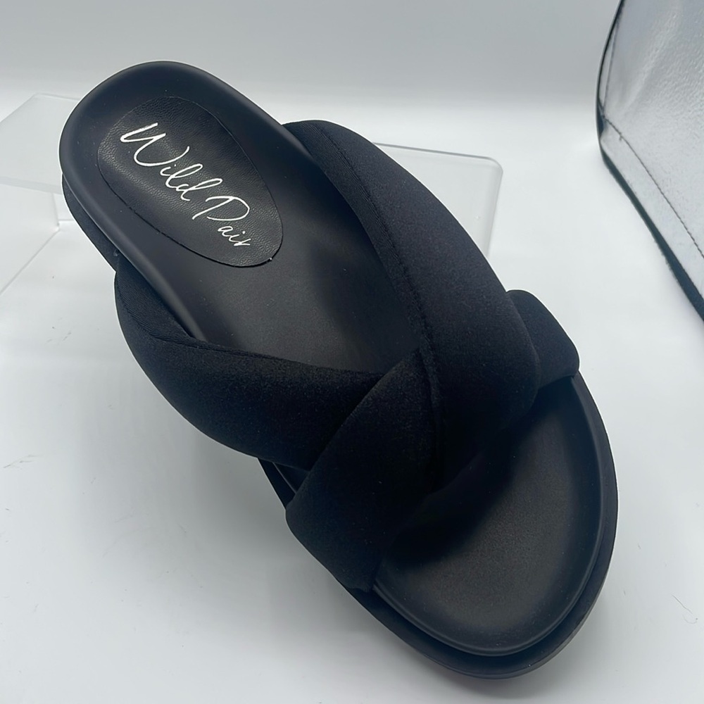 Wild Pair Beck Neon Black Women's slide Sandals NEW SZ: 5